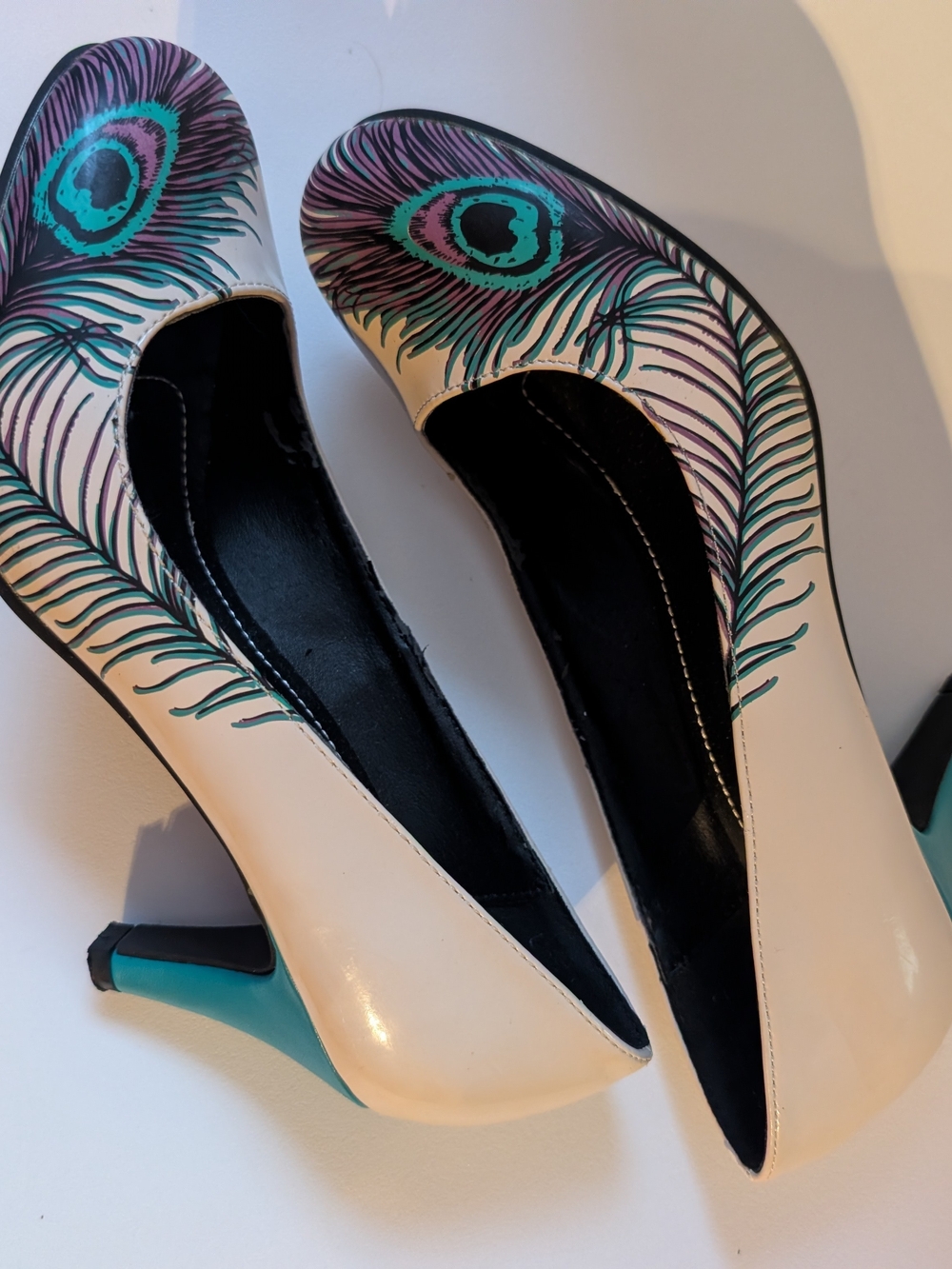 tuk Ivory Pumps with Peacock Feather Accent and Turquoise Heel